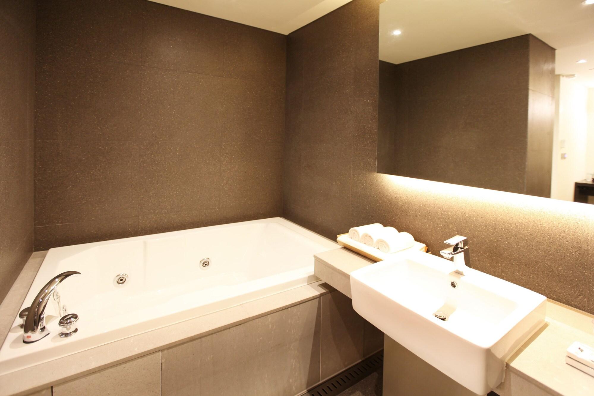 Hotel Vine Seongnam Exterior photo